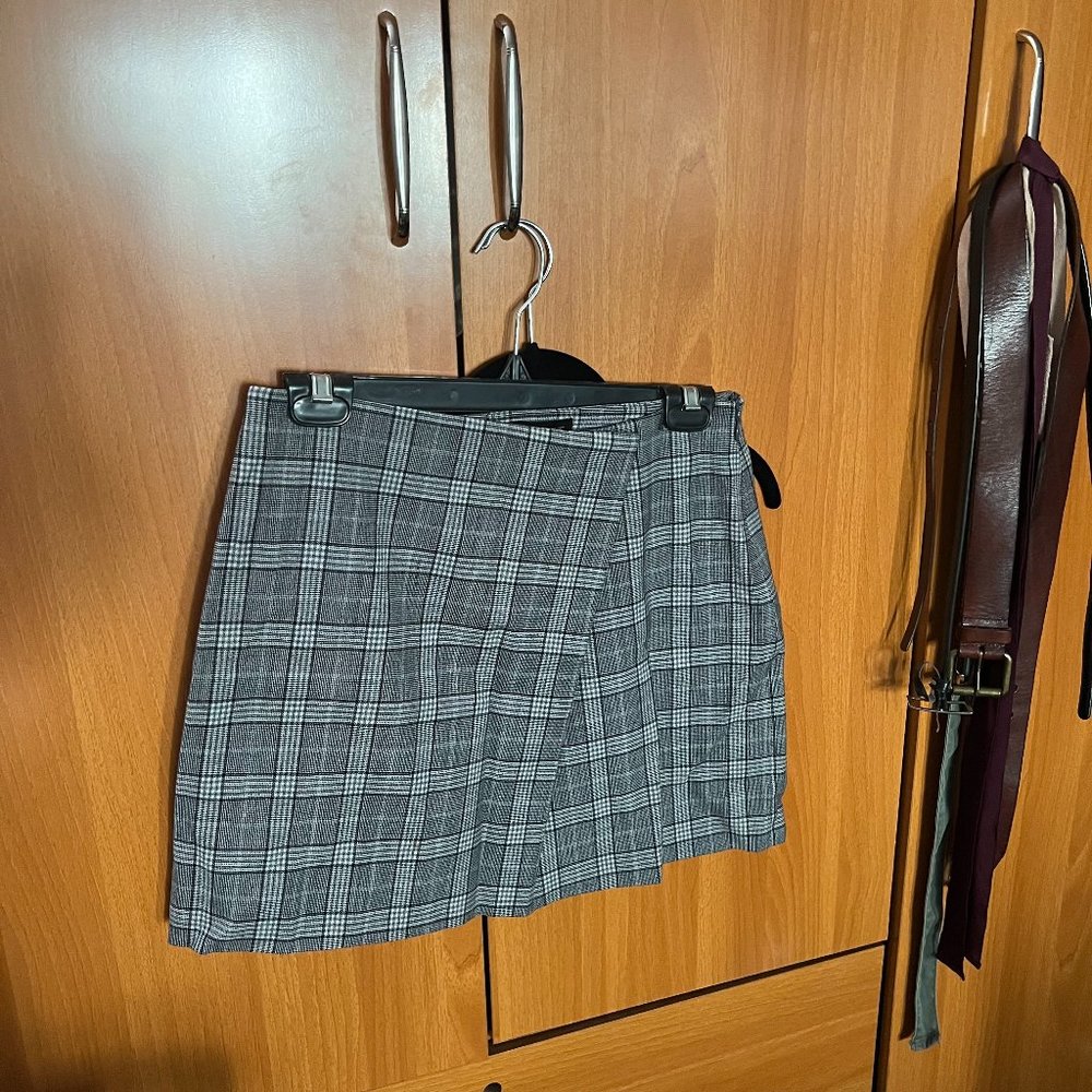 Banana Republic Checkered Mini Skirt Size 4 PETITE Wool Blend Lined